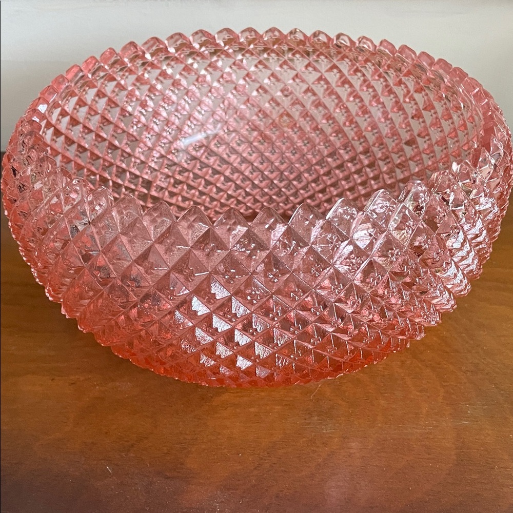 Vtg Pink Diamond-Cut depression ware Glass Bowl. Anchor Hocking. Not chips